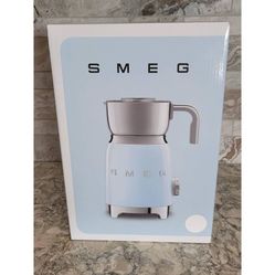 SMEG Retro Style Milk Frother, White - New in Box