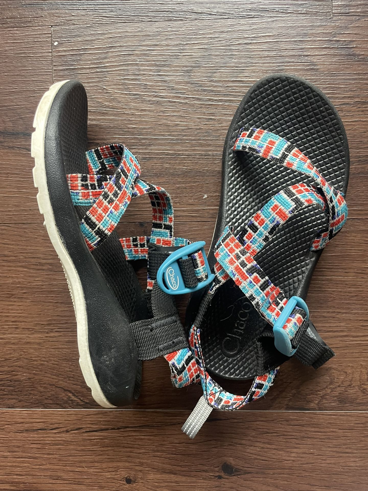 Girls Sandals Chaco, Size 2