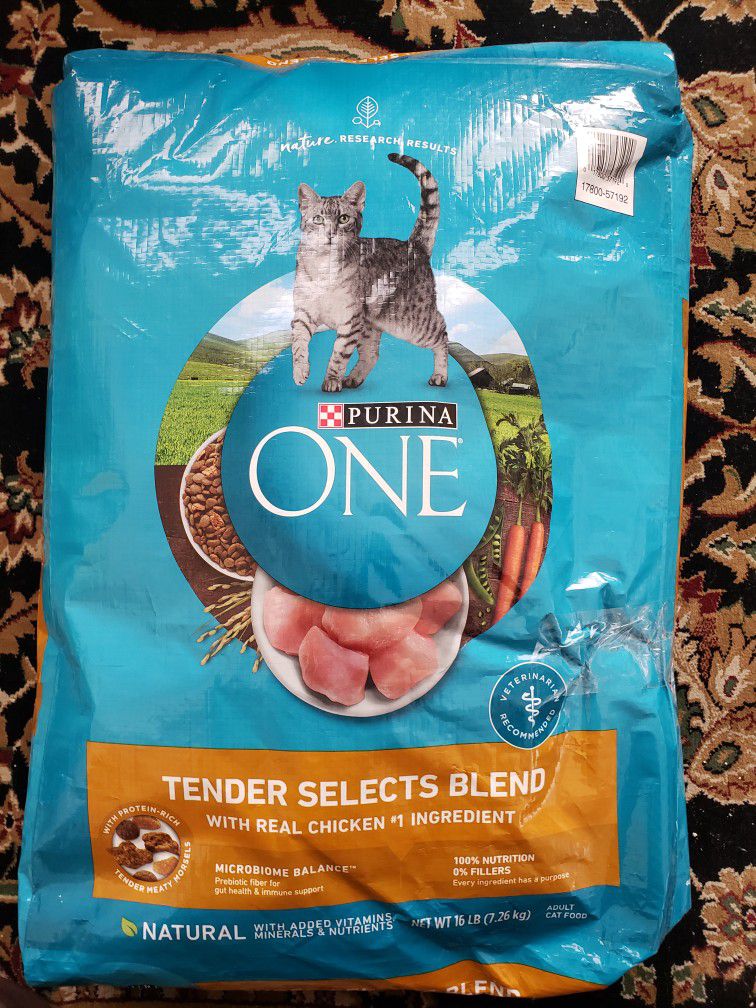 Purina One Tender Selects Blend Cat Food 16lb Bag Best By 2025
