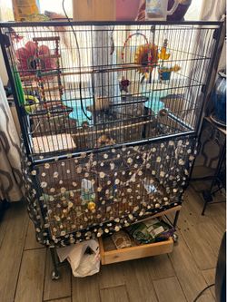 XXL BIRDCAGE WITH LOTS OF XTRA ACCESSORIES ALL INCLUDED