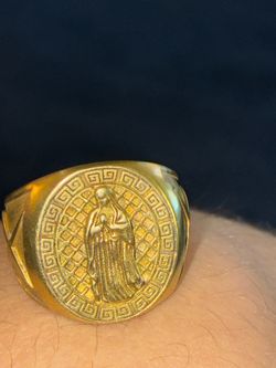 18 k Virgin Mary ring