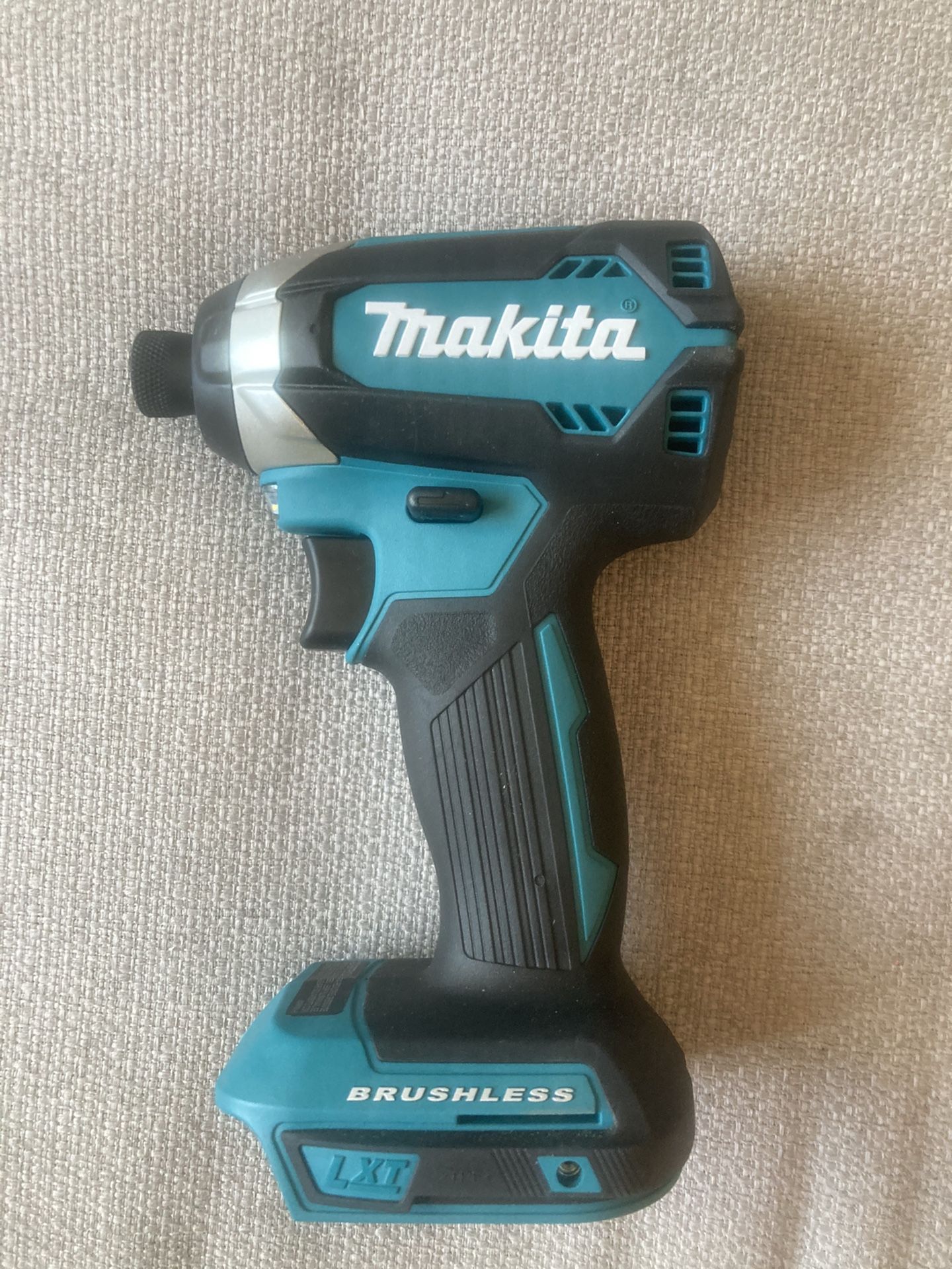 Makita 18 Volt LXT 1/4 Impact Driver XDT13