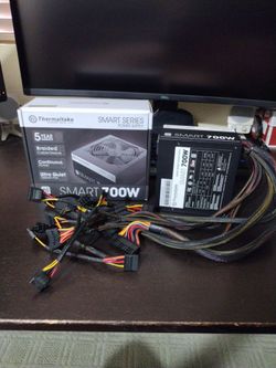 Thermaltake 700W Power Supply