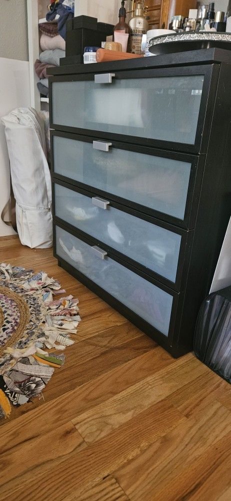 4 Drawer Dresser