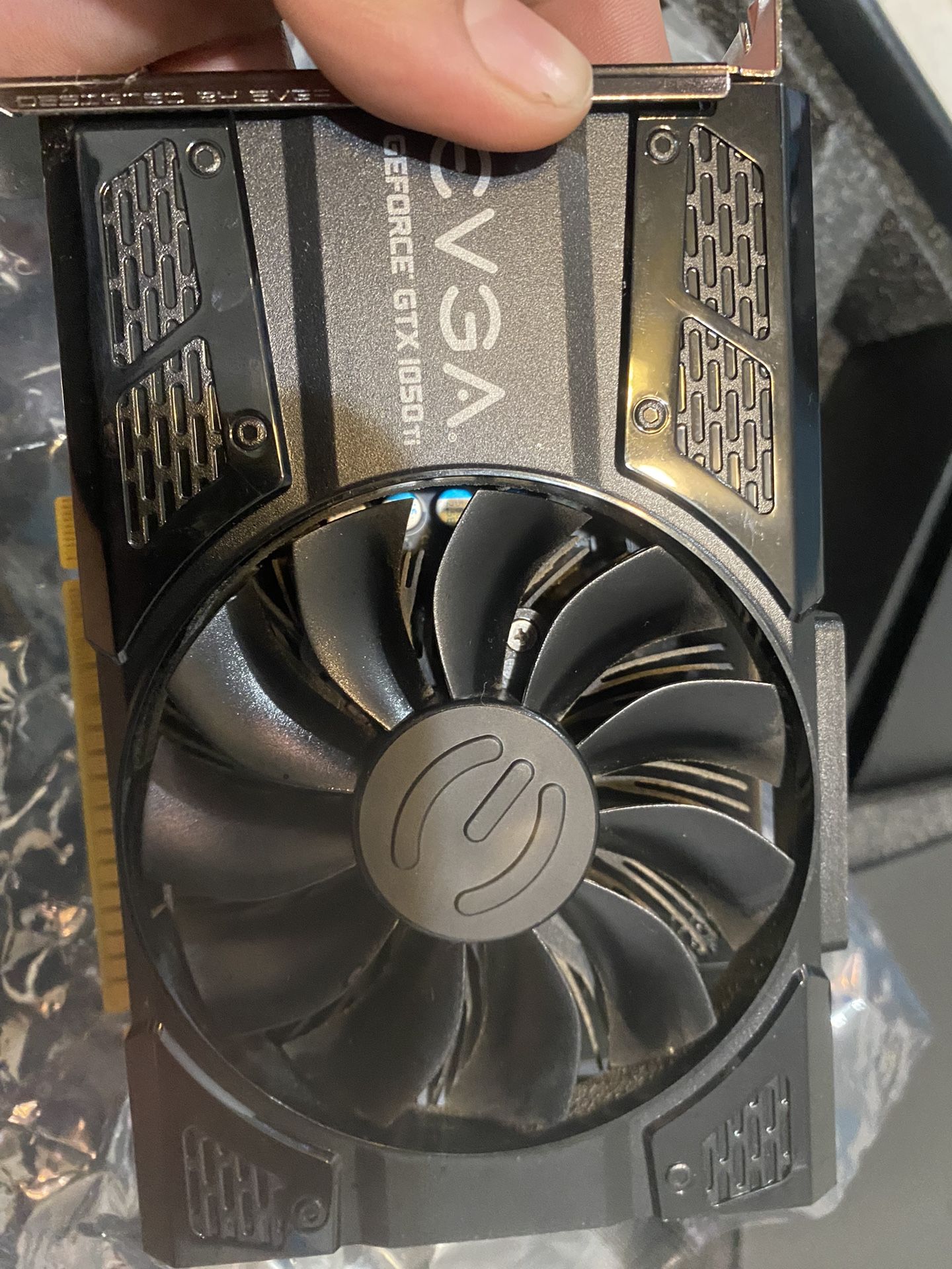 EVGA GeForce GTX 1050 Ti Gaming, 4GB GDDR5, DX12 OSD Support (PXOC)