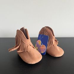 Valen Sina Baby Size 1 Moccasin Boots Crib Shoes Faux Suede Brown