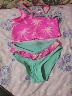 Little girls Two Piece set Size 7/swim Wear