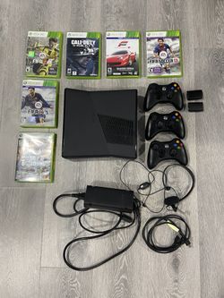 XBOX 360 With Games And Controllers