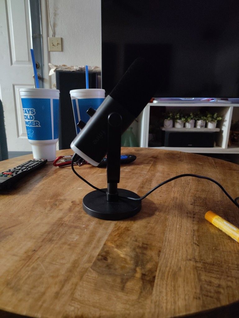 FIFINE AM8 Dynamic Microphone 