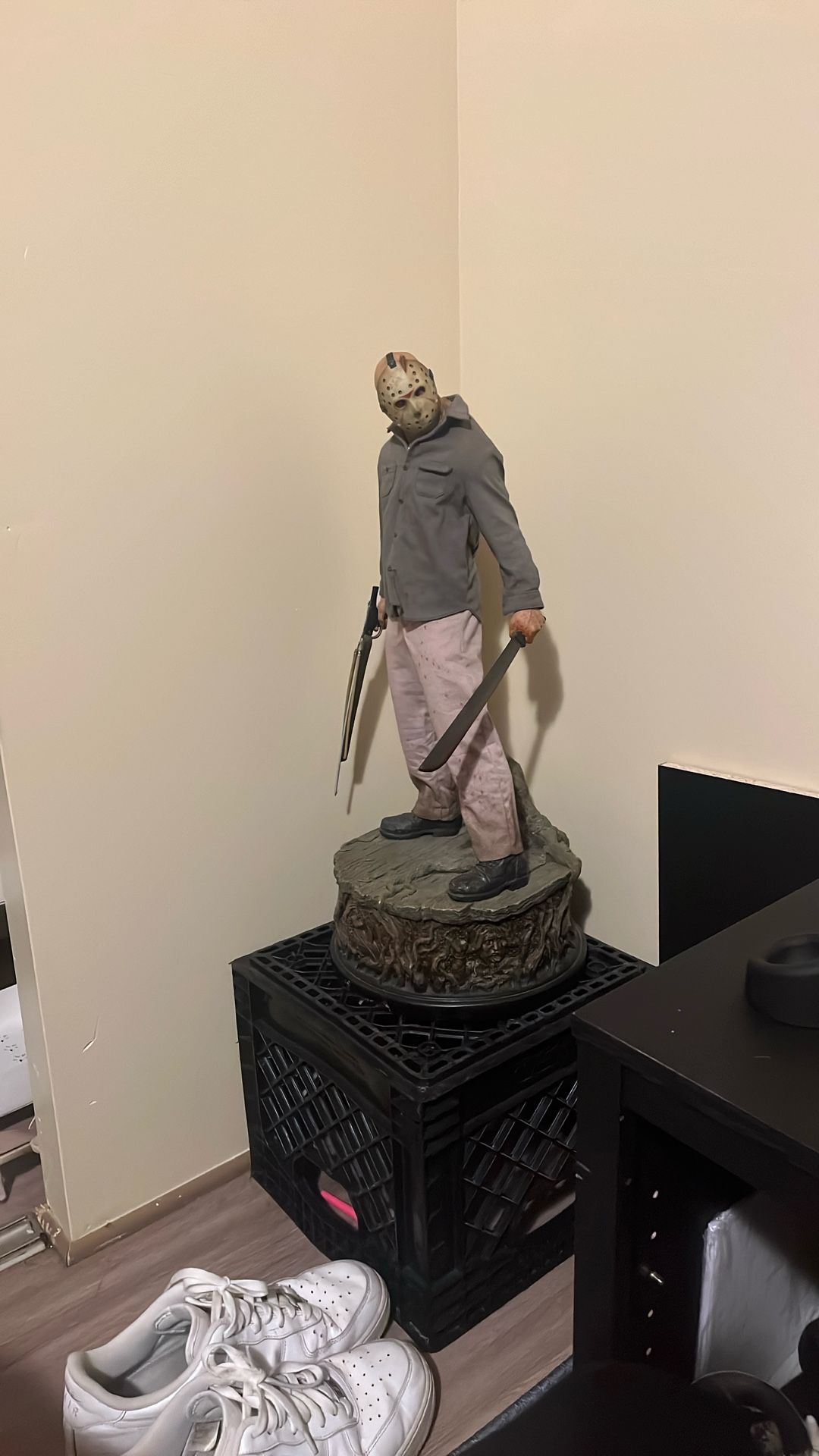Jason Voorhes Statue Sideshow Collectibles