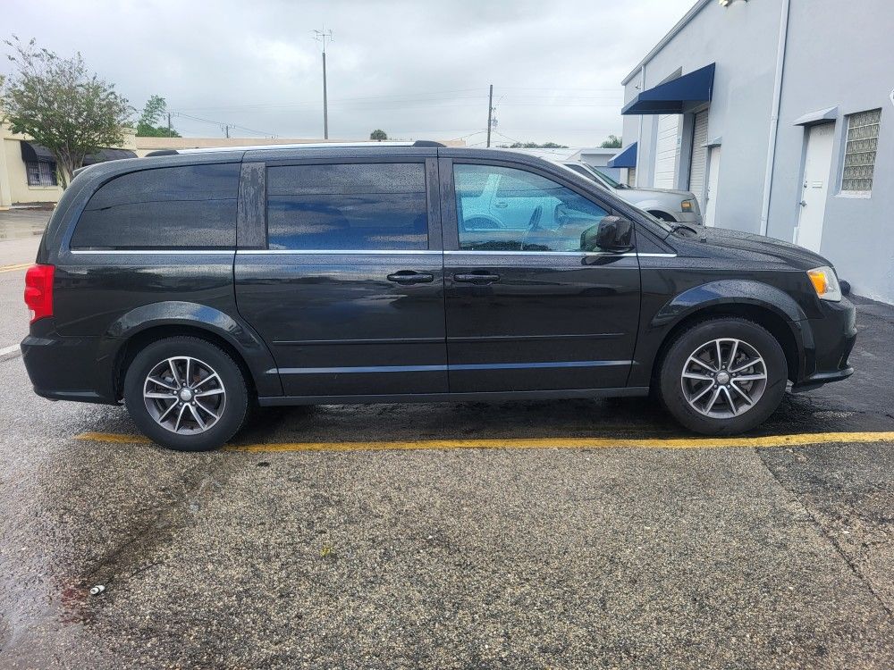 2017 Dodge Grand Caravan