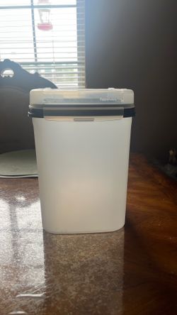 Storage container Tupperware