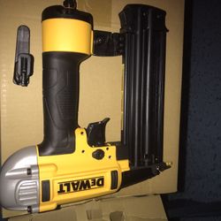 Dewalt