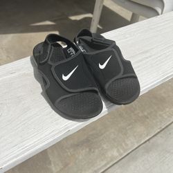 Nike Sandals Size 3y