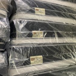 🌟✨Mattress Pillow Top All Sizes ✨🌟 ☑️ 12” inches tall 🟦All sizes 🛏💤 🟩Same day delivery available🚛 🟠Queen sizes 🟡Full sizes 🟢Twin sizes 🔵