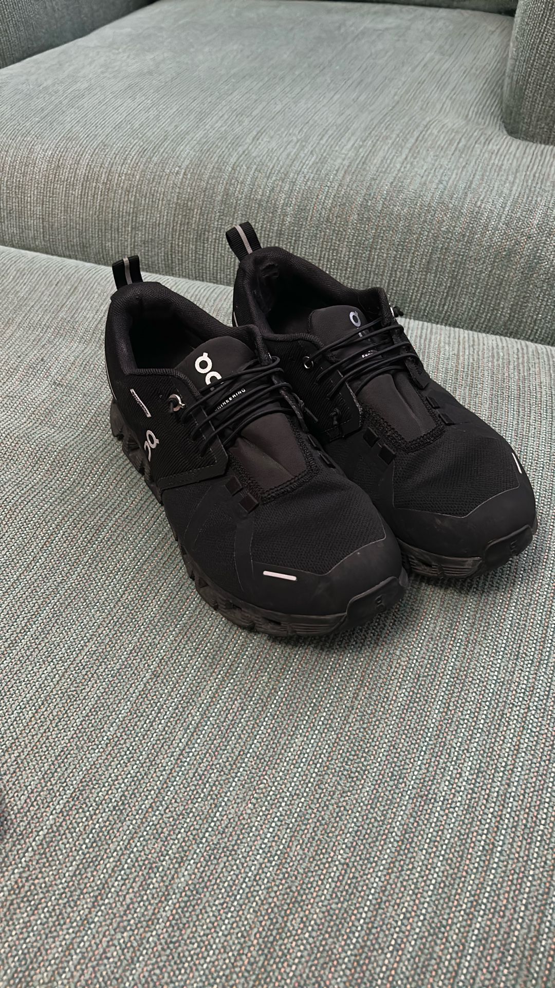 Oncloud Sneakers Women’s Size 7.5 Used