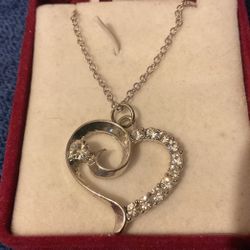18” SilverTone Necklace And Heart Pendant With Rhinestones 