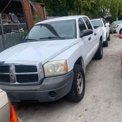 2007 Dodge Dakota Pickup 
