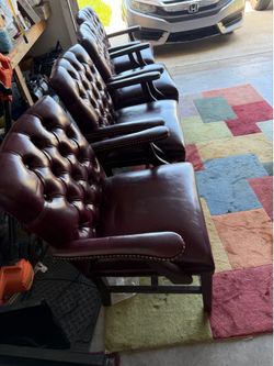Leader chairs