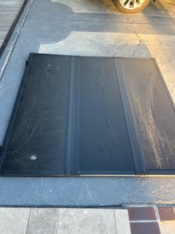 2025 Ford F150 bed cover