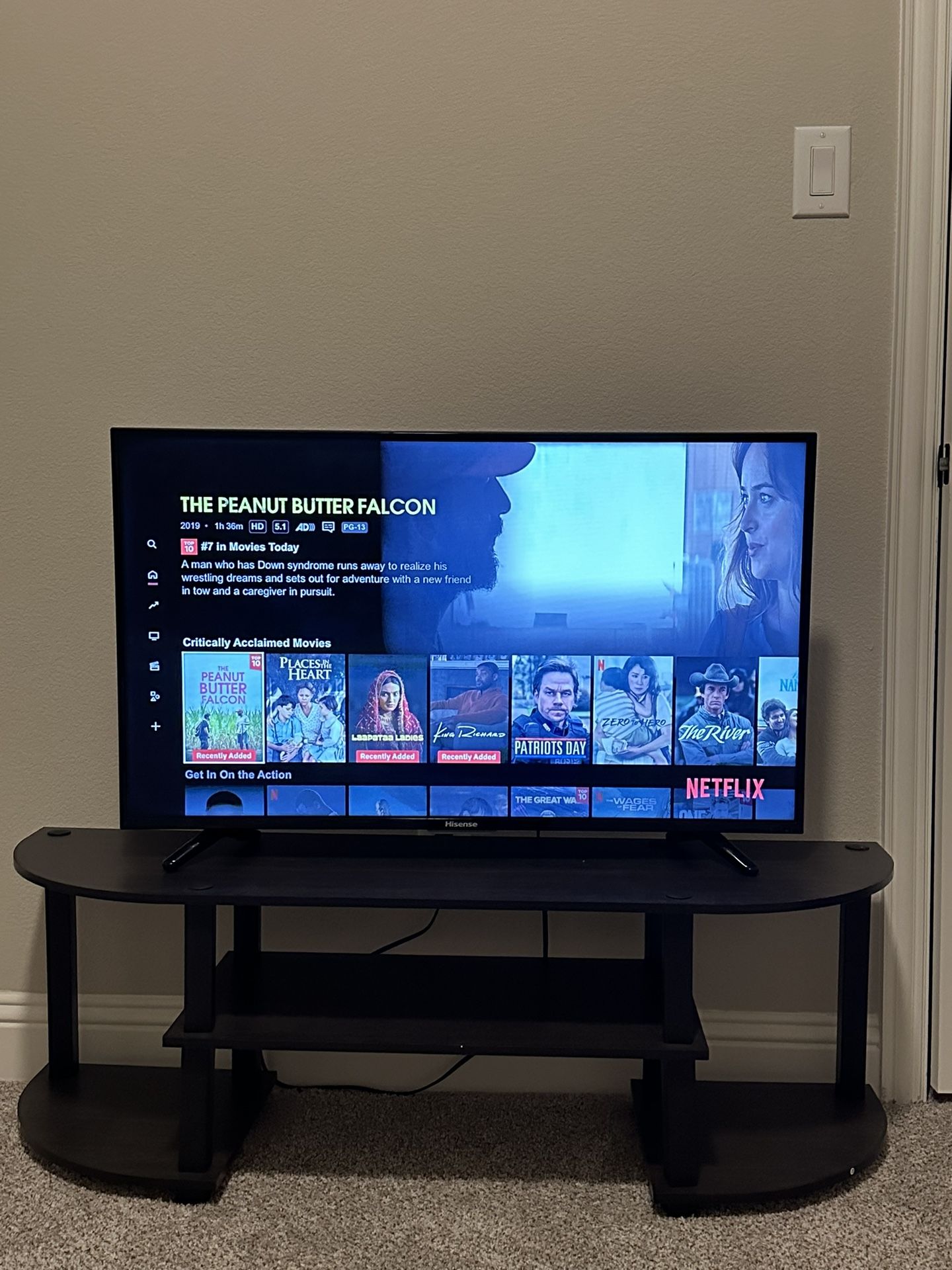 Hisense tv and Tv Stand