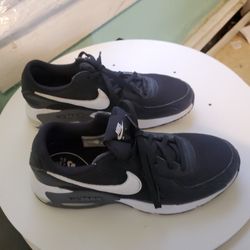 Women Nike Air Max Size 9