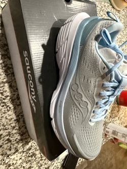 Saucony 10.5W new in box