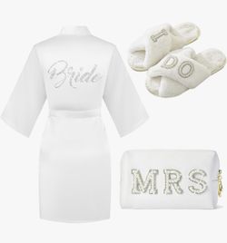 Bride to Be Gift Set - Bride Slippers, I Do Slippers, Bride Robe, Wedding Robe, Bride Makeup Bag, MRS Cosmetic Bag, Bridal Shower Gifts
