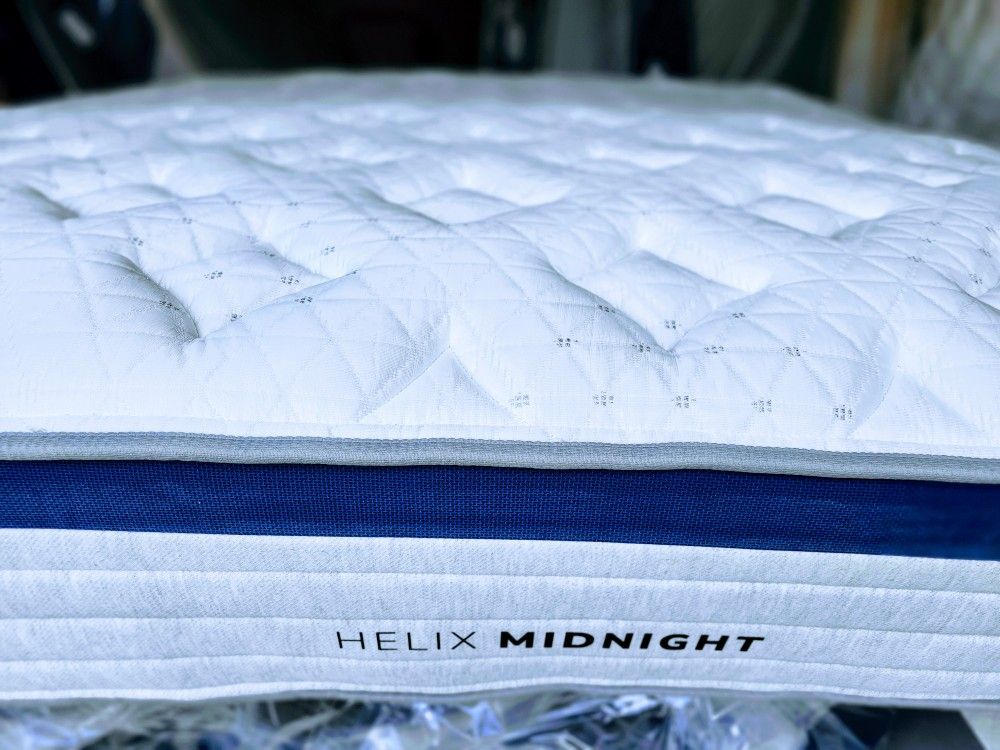Helix Midnight King Mattress 76x80x12" 🤴 