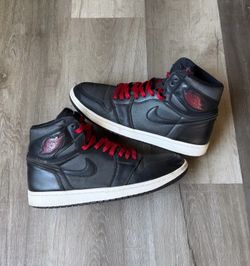 Jordan 1 high satin black size 10.5