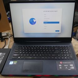 MSI GAMING LAPTOP GE76 12UE 12TH GENERATION I7-127OOH 2.7 GHZ 16GB RAM 1 TB HARD DRIVE PRE OWNED WITH CHARGER . FACTORY RESET WAS DONE . 880589-1