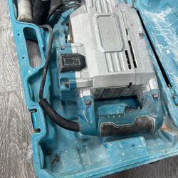 MAKITA DEMOLITION HAMMER