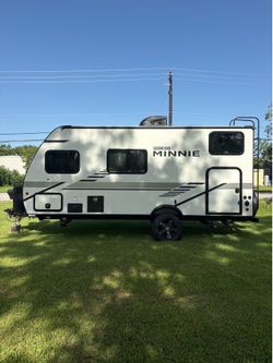 2021 Winnebago Micro Minnie 1700BH