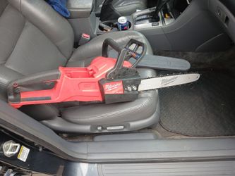 Milwaukee M18 FUEL Cordless Chainsaw