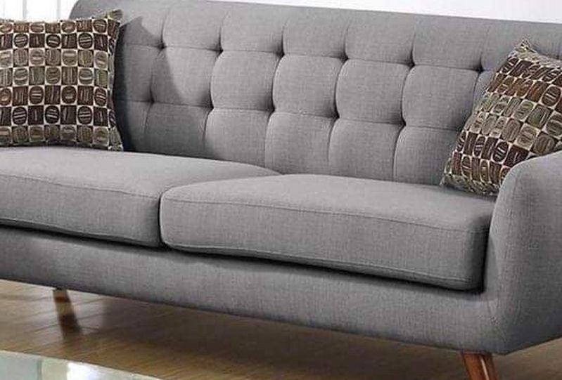 New Gray Couch / free Delivery