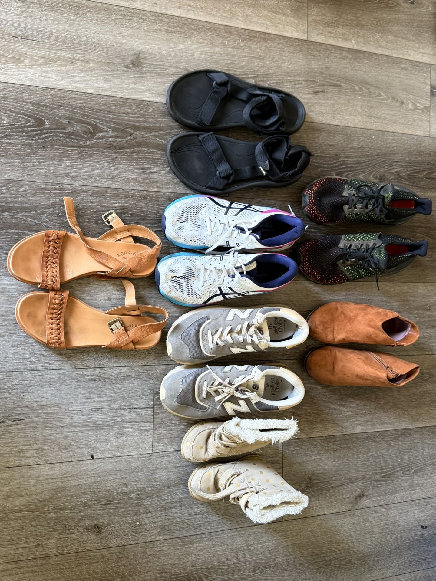 Multiple shoes 