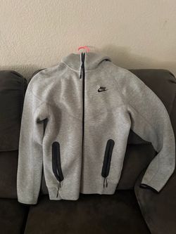 Nike tech sweater