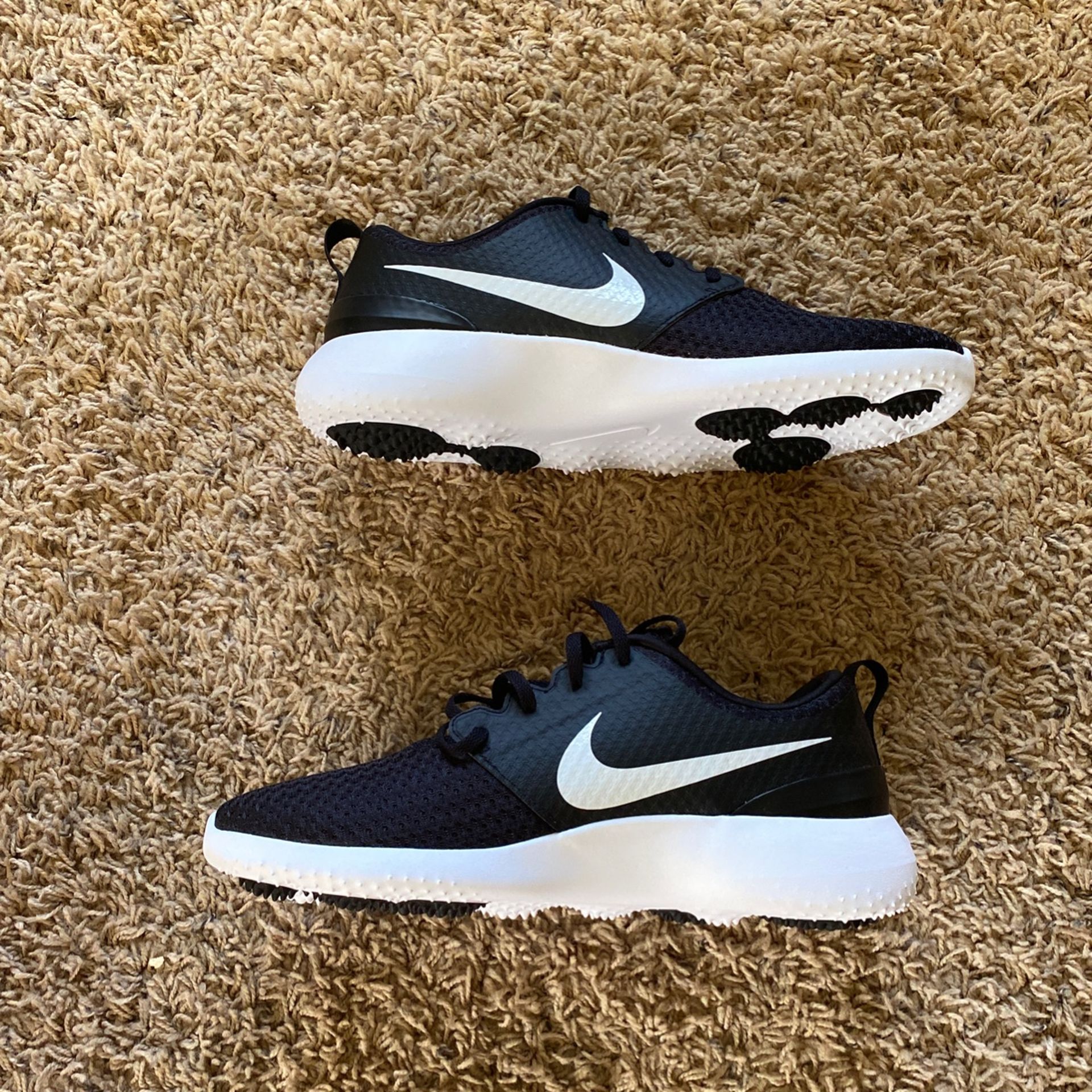 Brand New Nike Roshe Golf Shoes Size 9.5