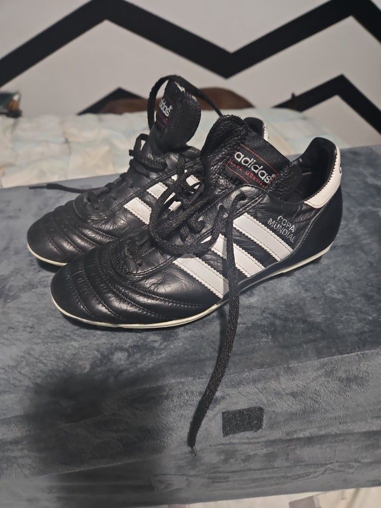 Copa Mundial Soccer Cleats