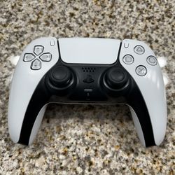 PlayStation 5 controller