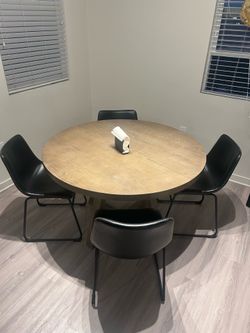 Kitchen table