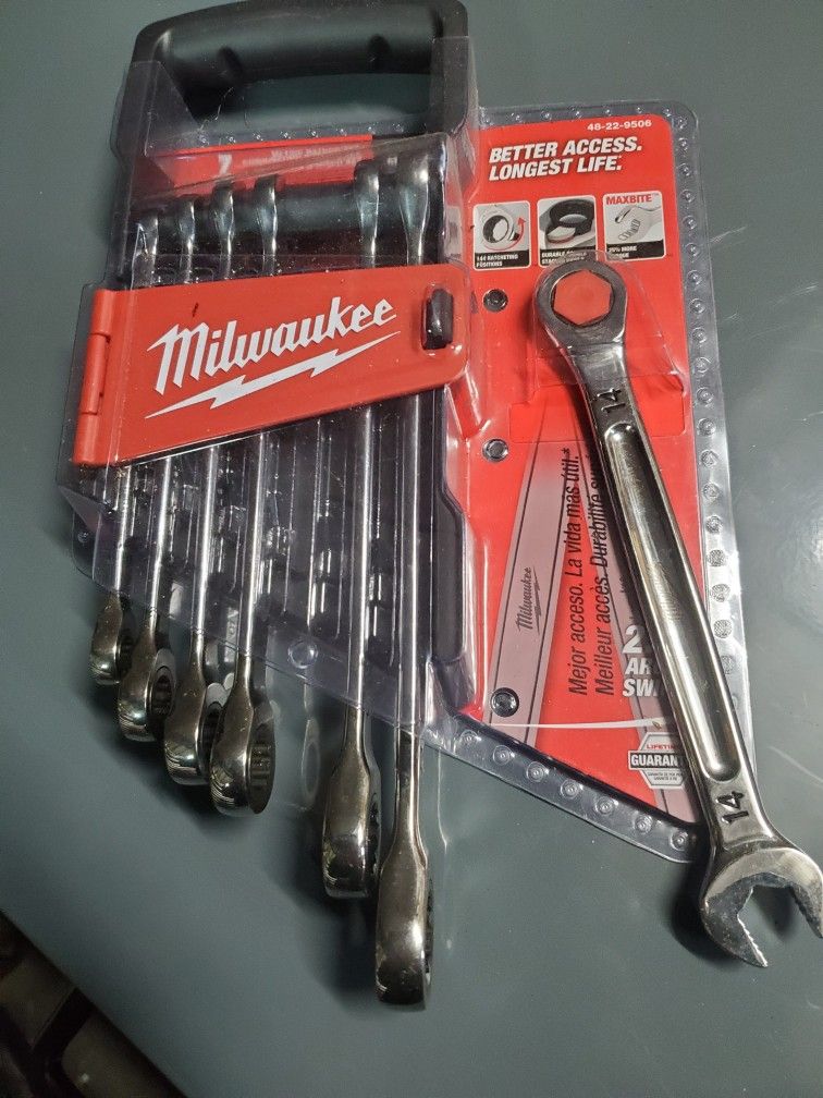 Milwaukee Wrenches
