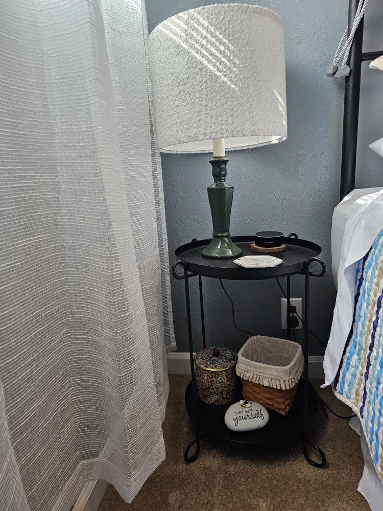 Black Metal Tray Nightstand