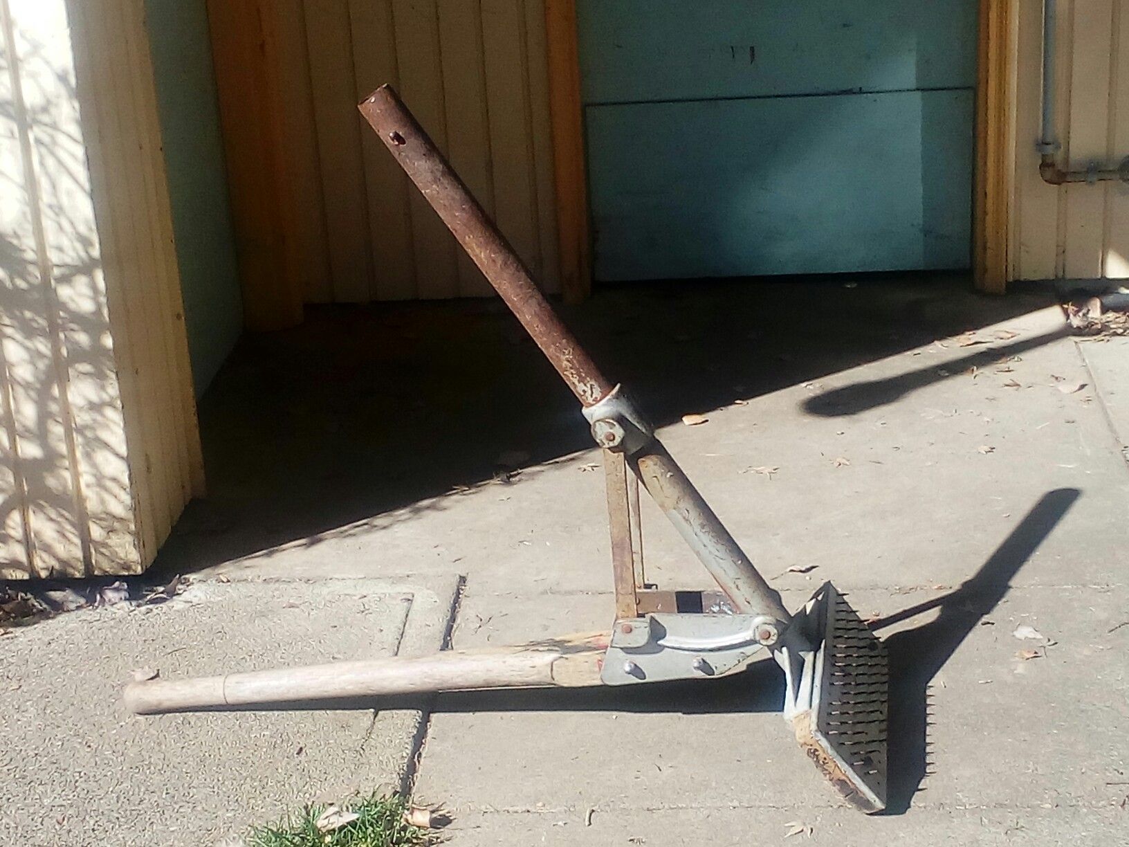 Vintage carpet stretcher for Sale in Tumwater, WA OfferUp