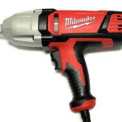 Milwaukee ¾” Square-Ring Impact Wrench