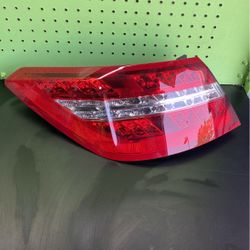 10-13 OEM Mercedes W207 E350 Rear Left Driver Outer Tail Light Lamp Coupe