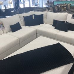White Sofa Sectional 🤍