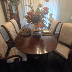 Dining Room Table 