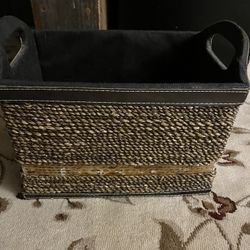 Mail/Magazine Holder Wicker Basket Storage