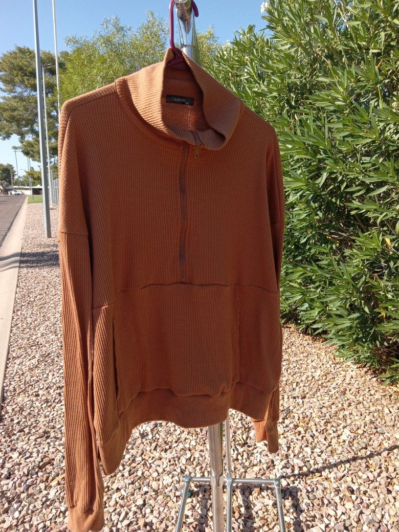 Women's Top